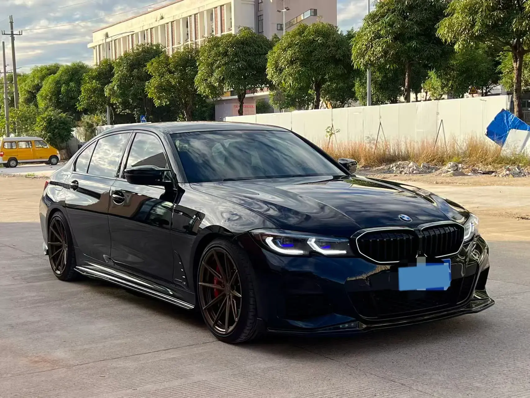 2021 BMW 3 thumbnail 2