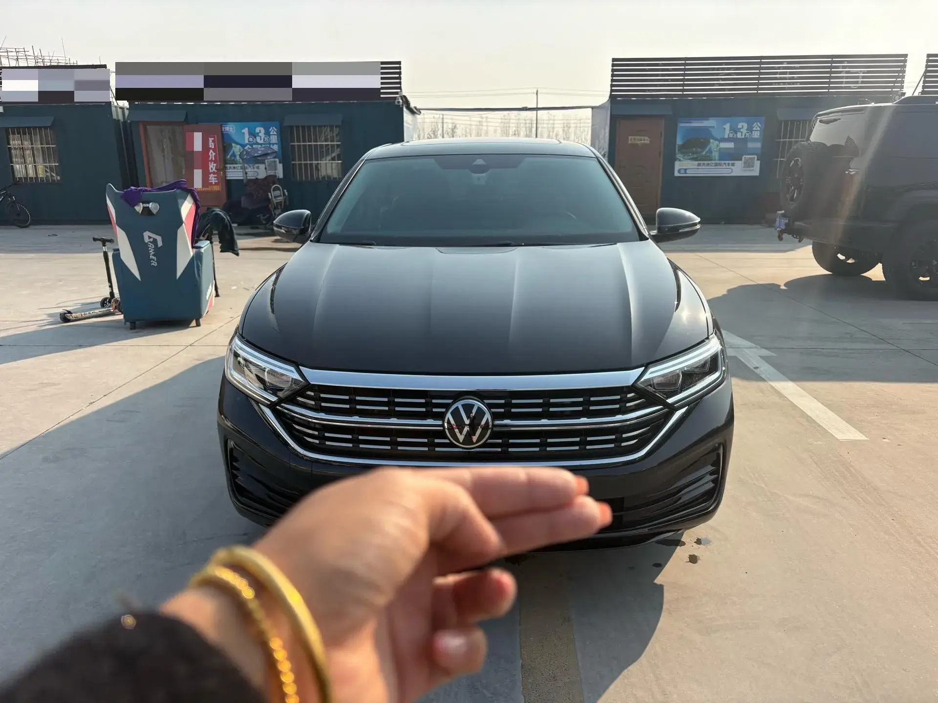 2023 VOLKSWAGEN SAGITAR thumbnail 2