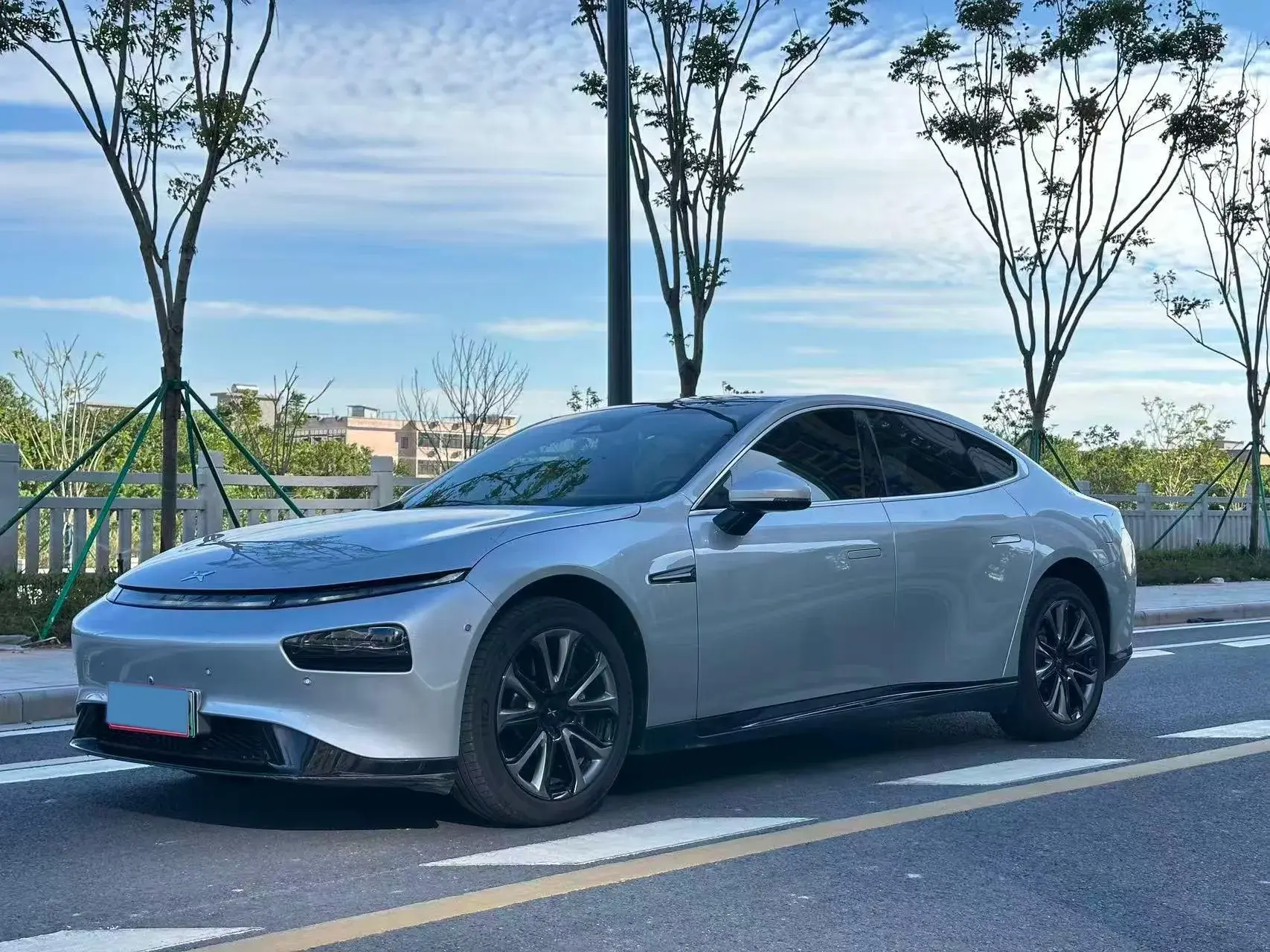 2022 XPENG P7 view 1