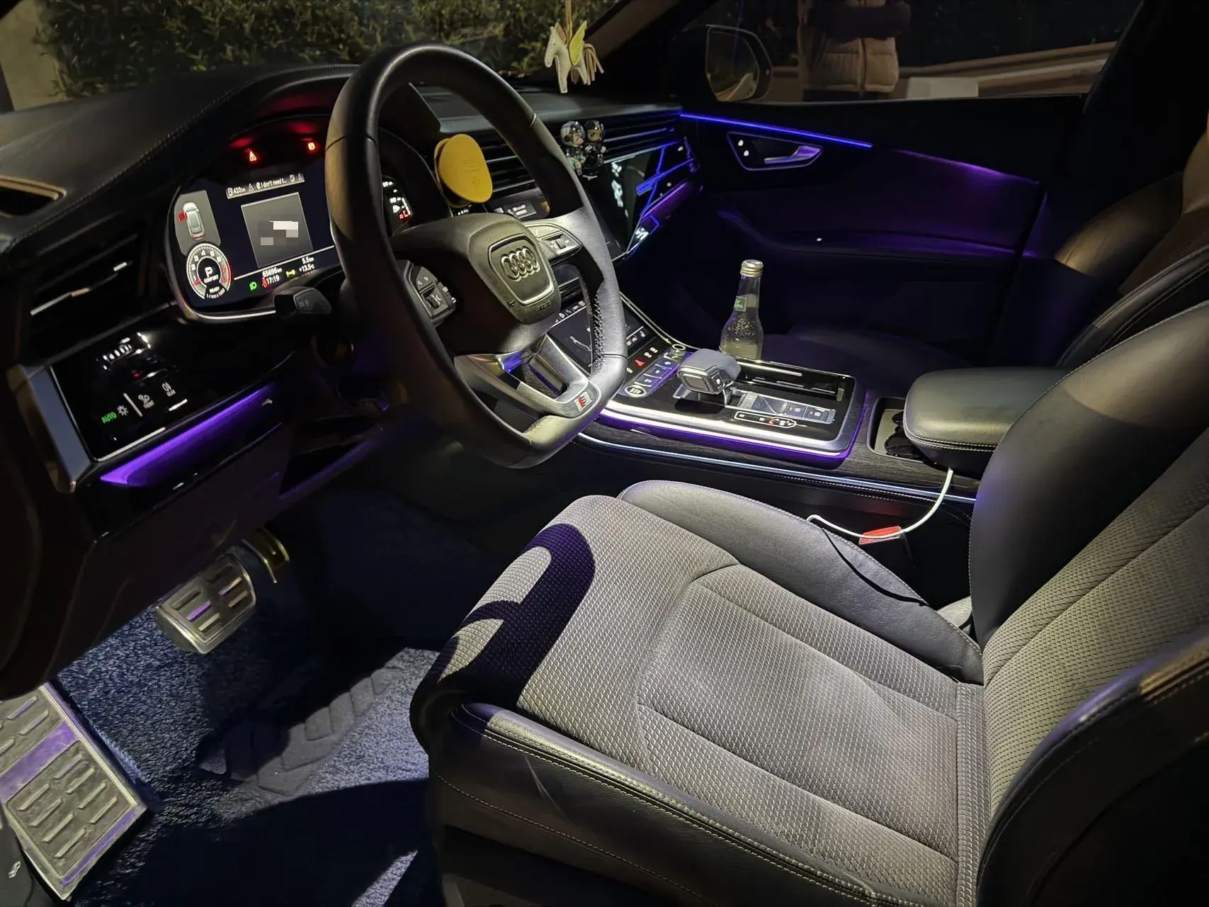 2021 AUDI Q8 thumbnail 3