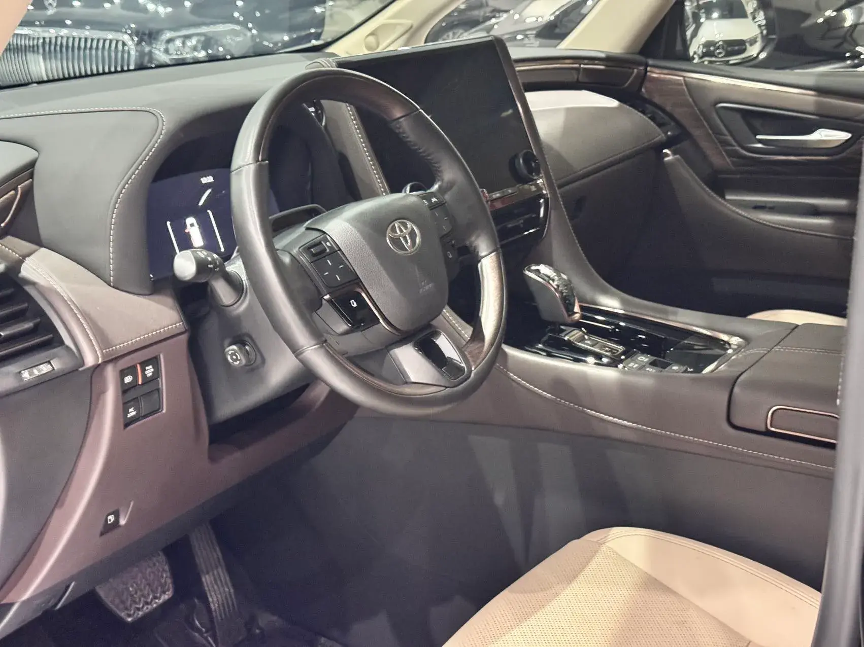 2025 TOYOTA ALPHARD thumbnail 4