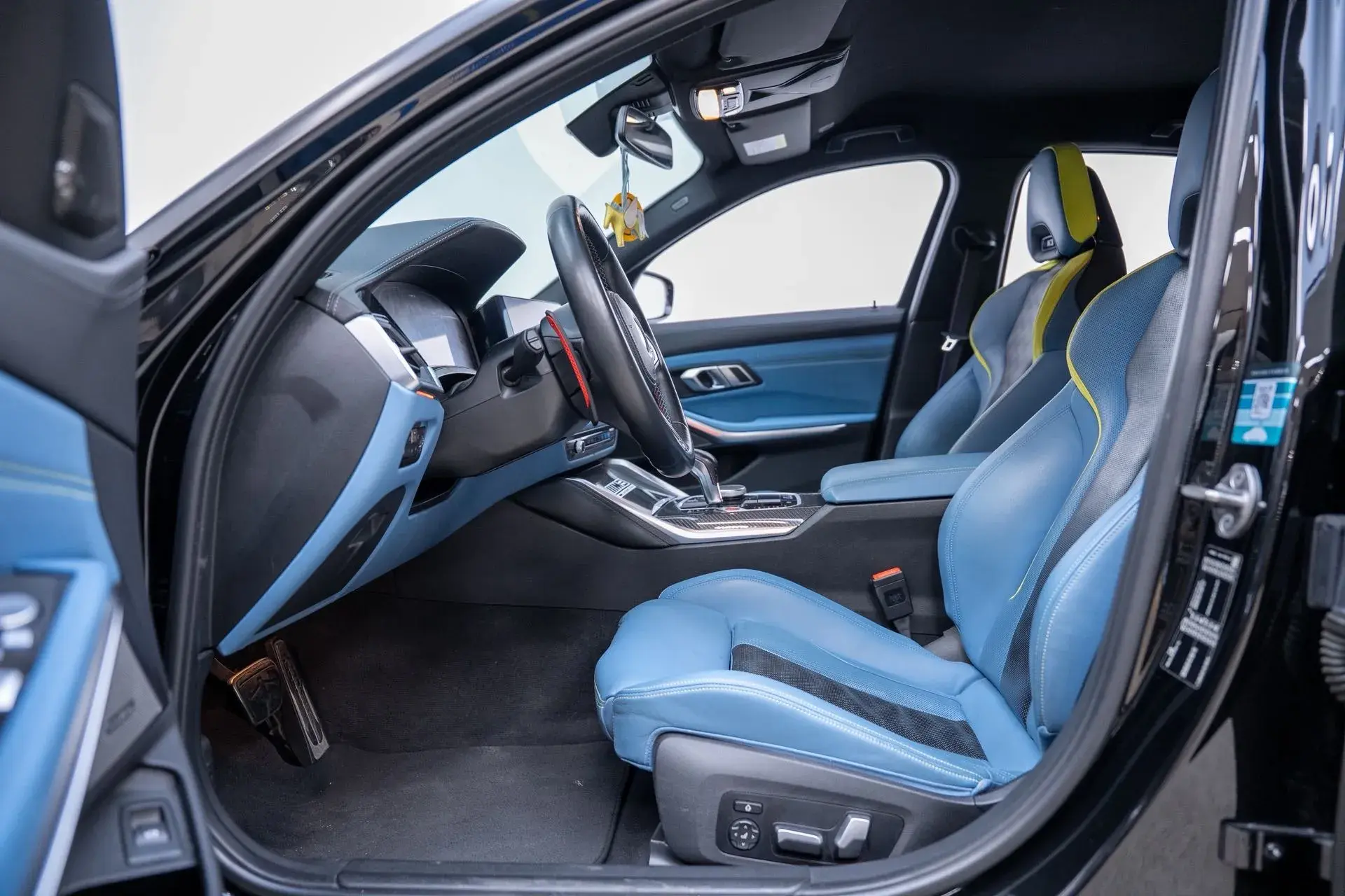 2021 BMW M3 thumbnail 4