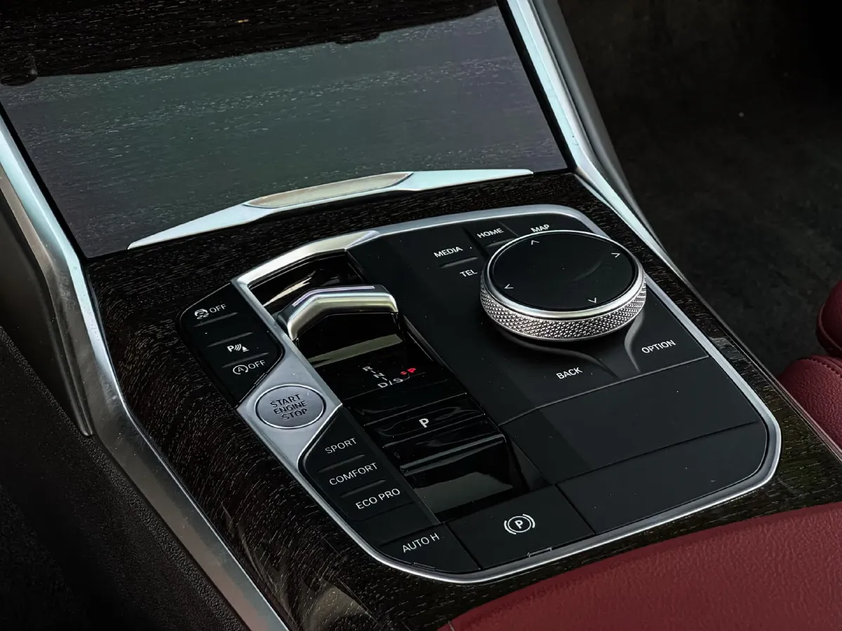 2023 BMW 3 Series 2.0T 184HP L4 8AT,autocango,china used car exporter,china ev exporter,chinese used car exporter,chinese used ev exporter