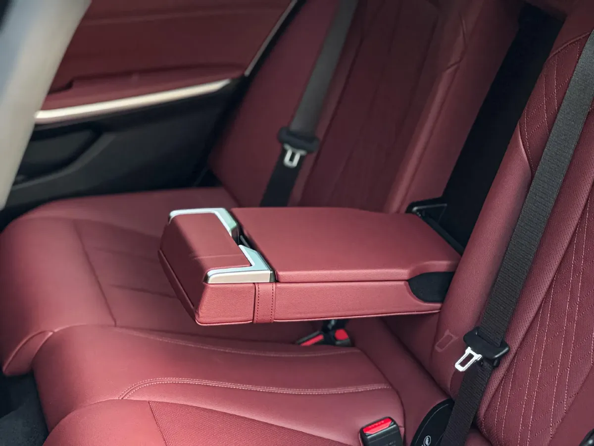 2023 BMW 3 Series 2.0T 184HP L4 8AT,autocango,china used car exporter,china ev exporter,chinese used car exporter,chinese used ev exporter