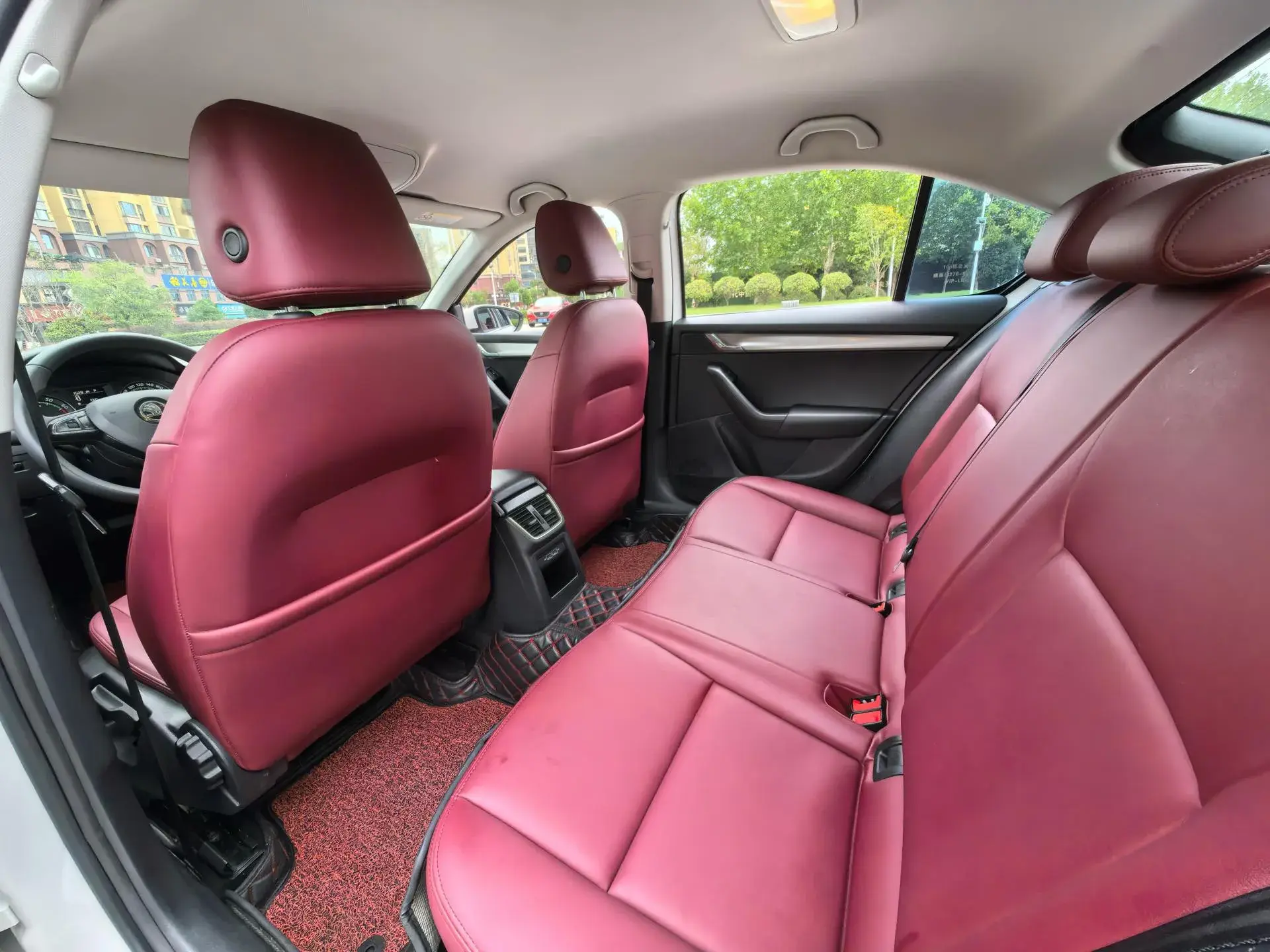 2021 SKODA OCTAVIA thumbnail 3