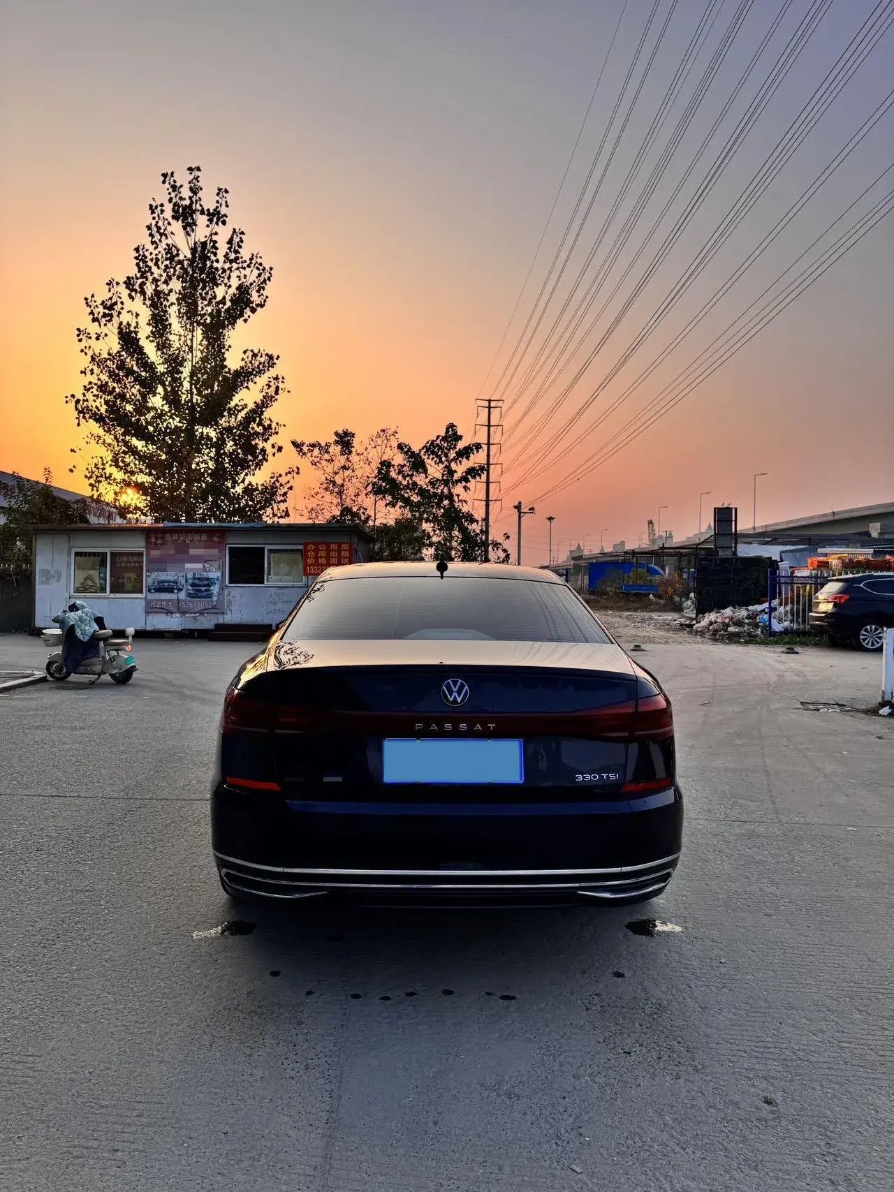 2022 VOLKSWAGEN PASSAT thumbnail 4