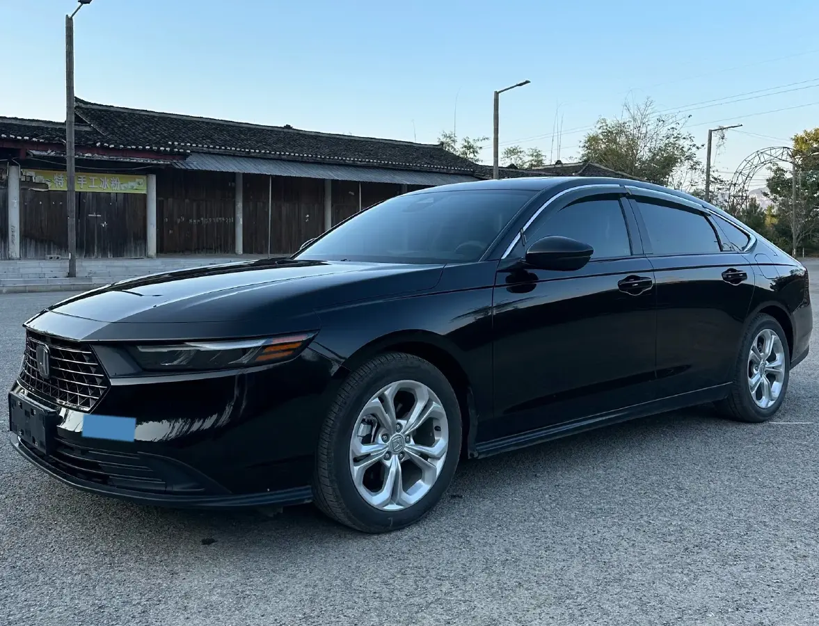 2023 Honda Accord 1.5T 192HP L4 CVT