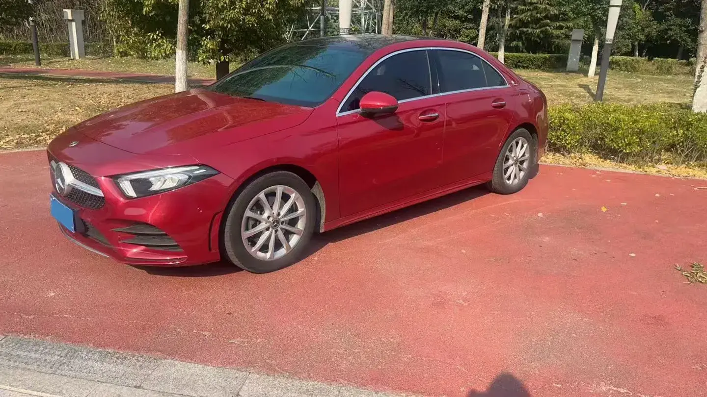 2020 MERCEDES-BENZ A view 1