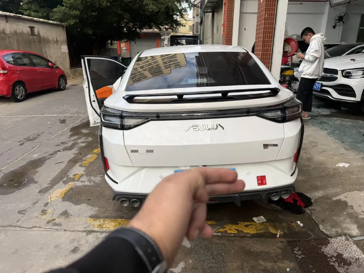 2023 DongFeng Aeolus YiXuan 1.5L 125HP L4 6DCT,autocango,china used car exporter,china ev exporter,chinese used car exporter,chinese used ev exporter