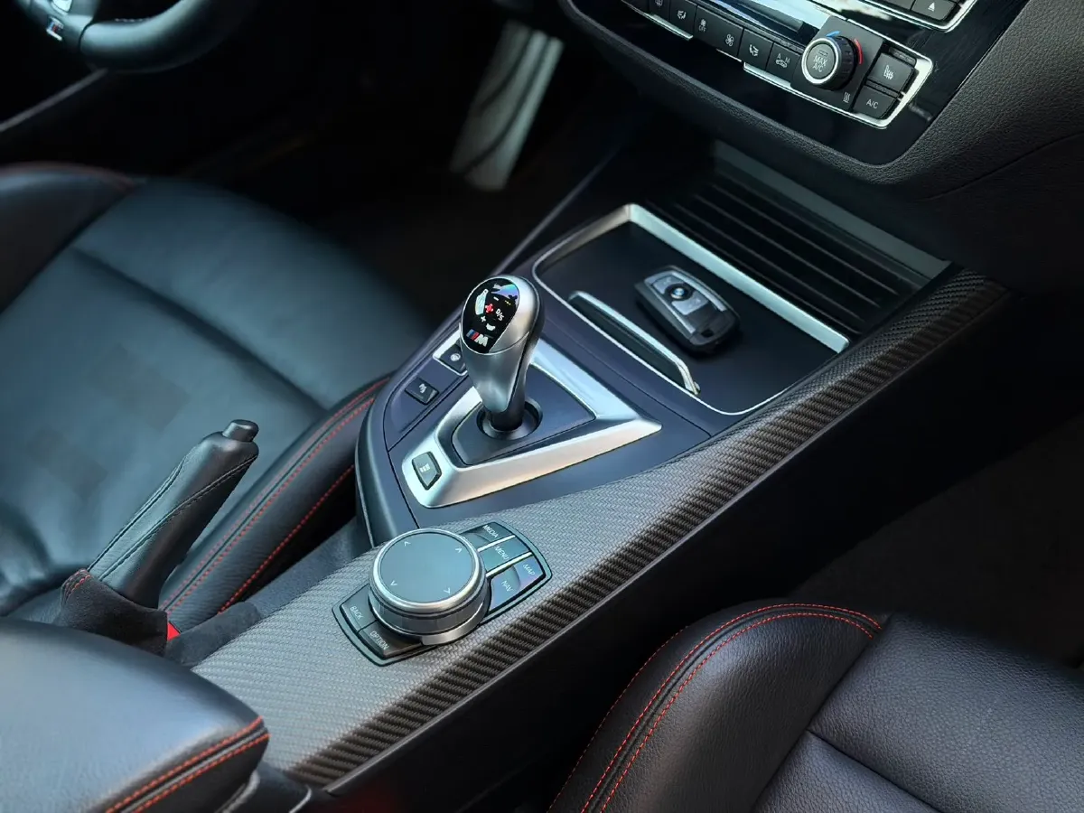 2018 BMW M2 3.0T 410HP L6 7DCT,autocango,china used car exporter,china ev exporter,chinese used car exporter,chinese used ev exporter