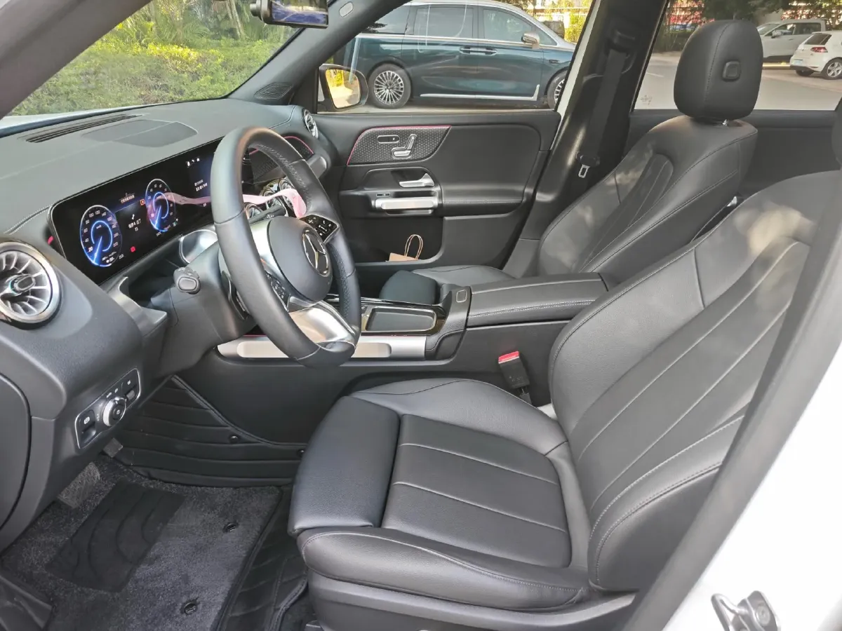 2025 Mercedes-Benz EQB Class BEV 73.5KWH,autocango,china used car exporter,china ev exporter,chinese used car exporter,chinese used ev exporter