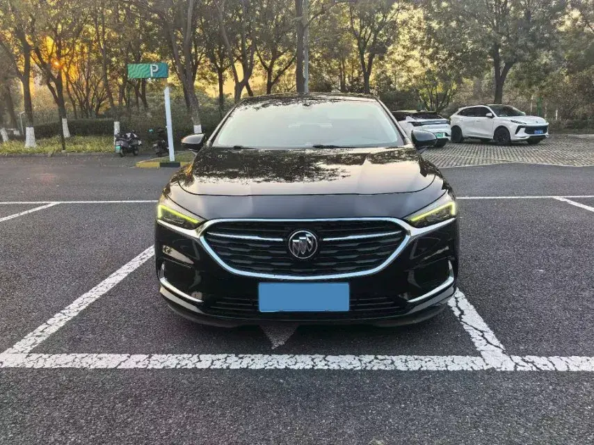 2020 BUICK LARCOSSE thumbnail 2