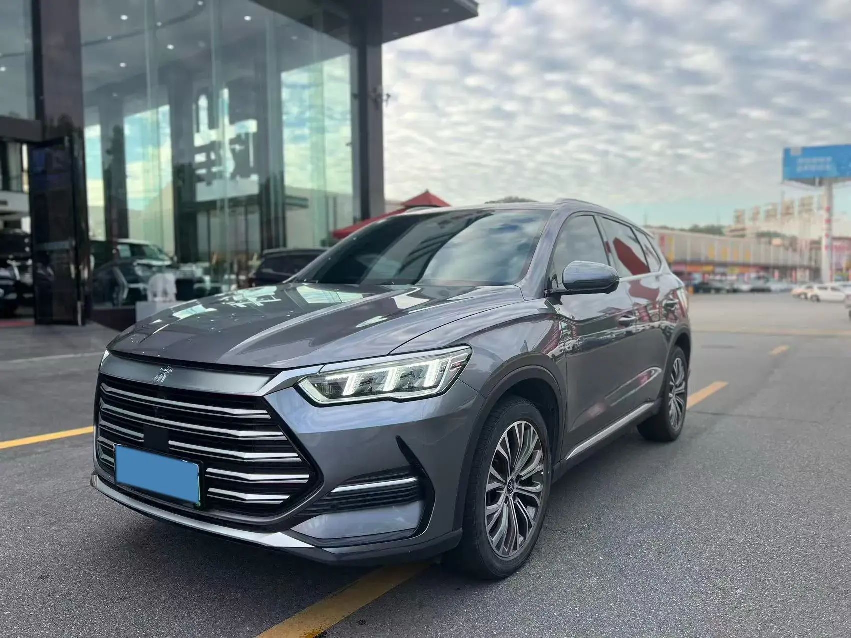 2022 BYD SONG view 1