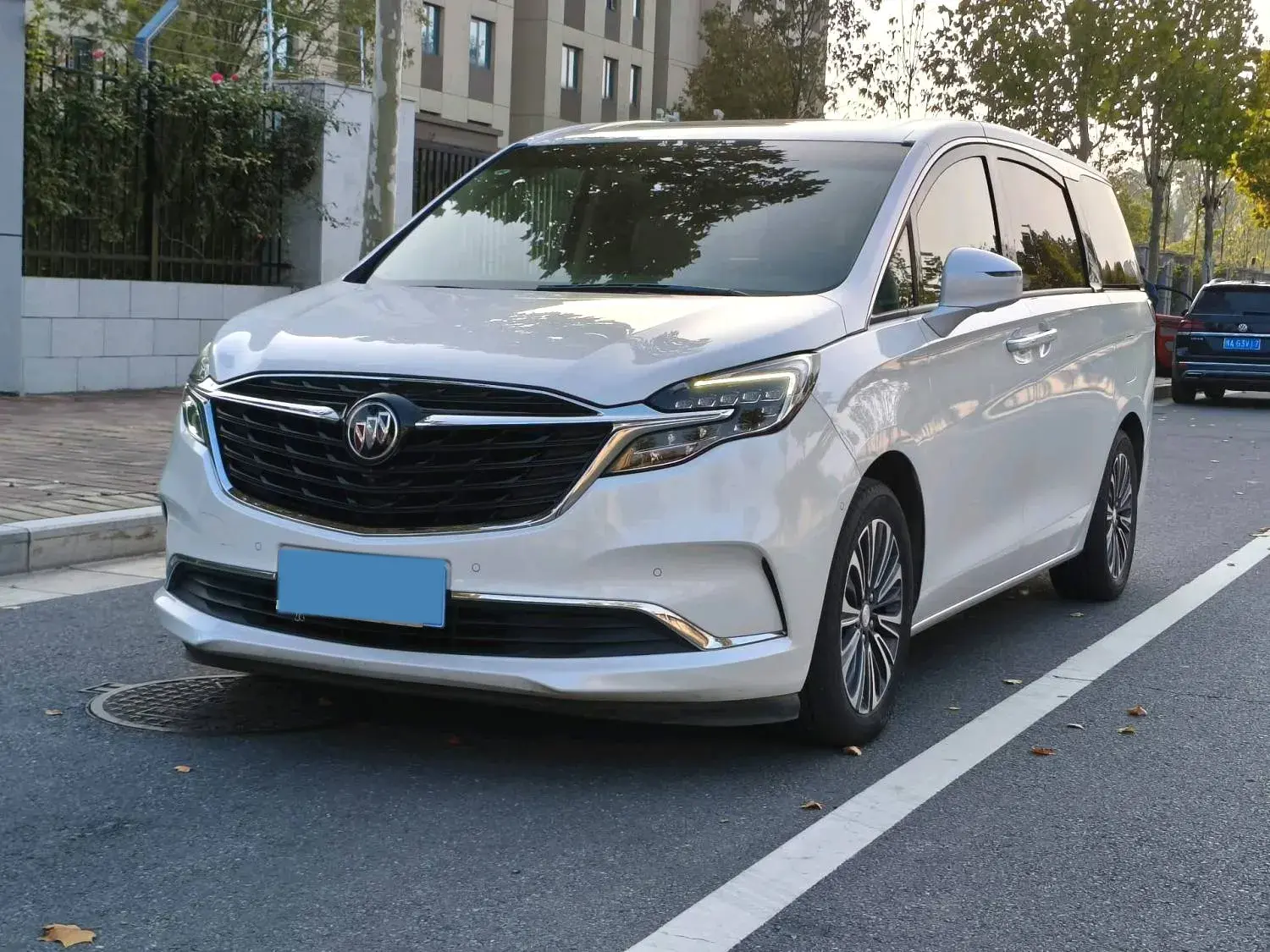 2021 BUICK GL8 view 1