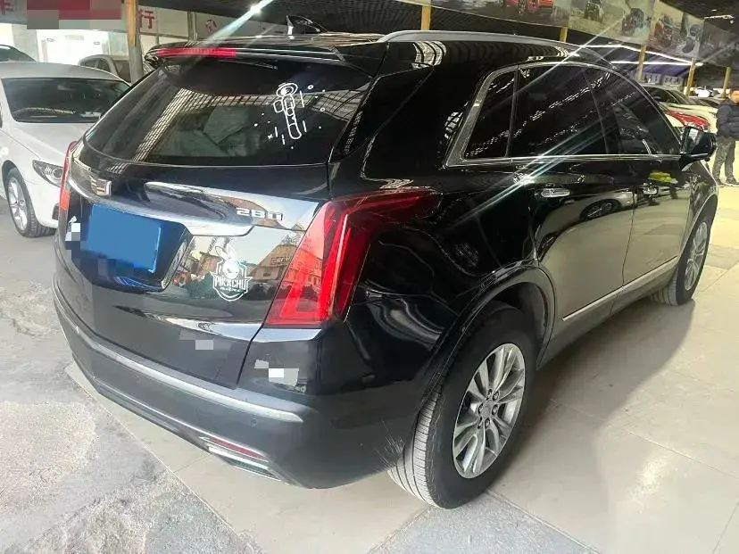 2021 CADILLAC XT5 thumbnail 4