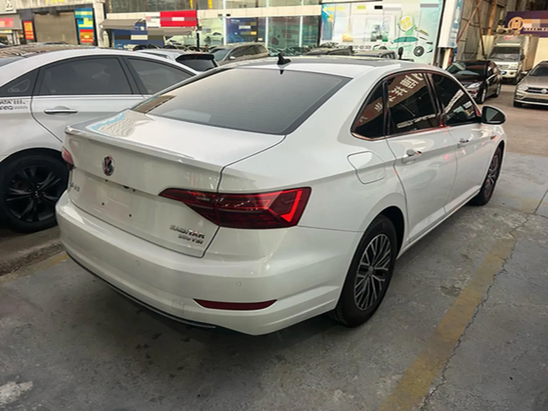 2021 VOLKSWAGEN SAGITAR thumbnail 3