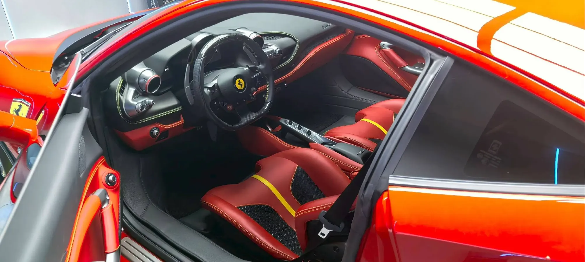 2019 Ferrari F8 3.9T 720HP V8 7DCT,autocango,china used car exporter,china ev exporter,chinese used car exporter,chinese used ev exporter