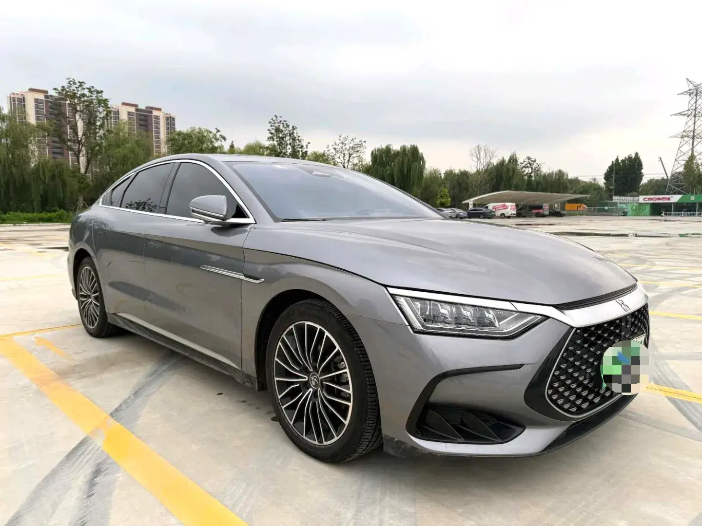 2022 BYD HAN thumbnail 3