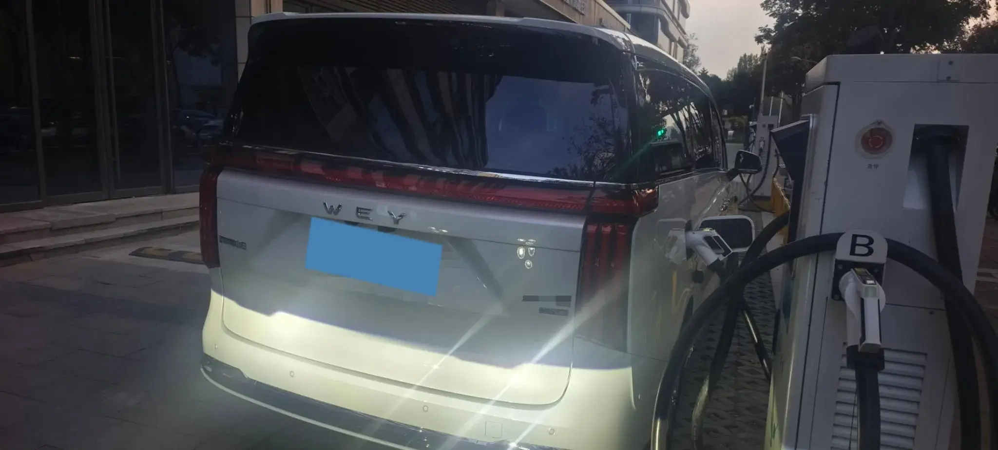 2025 WEY HIGHMOUNTAIN thumbnail 4