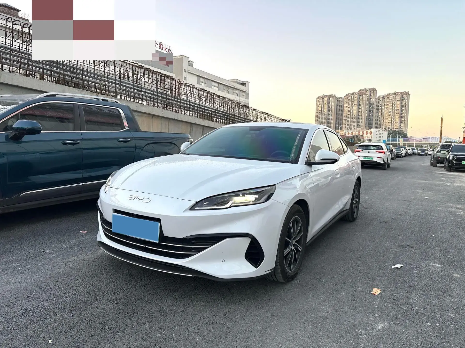 2024 BYD SEAL view 1