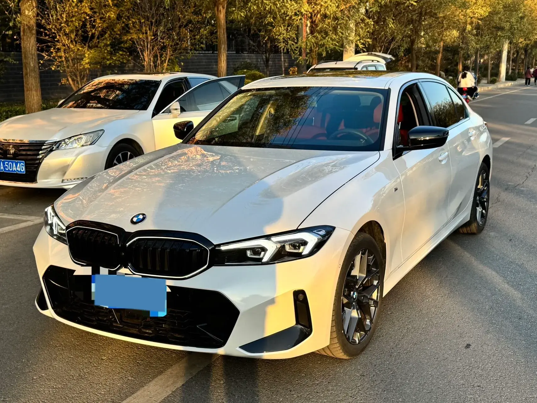2025 BMW 3 view 1
