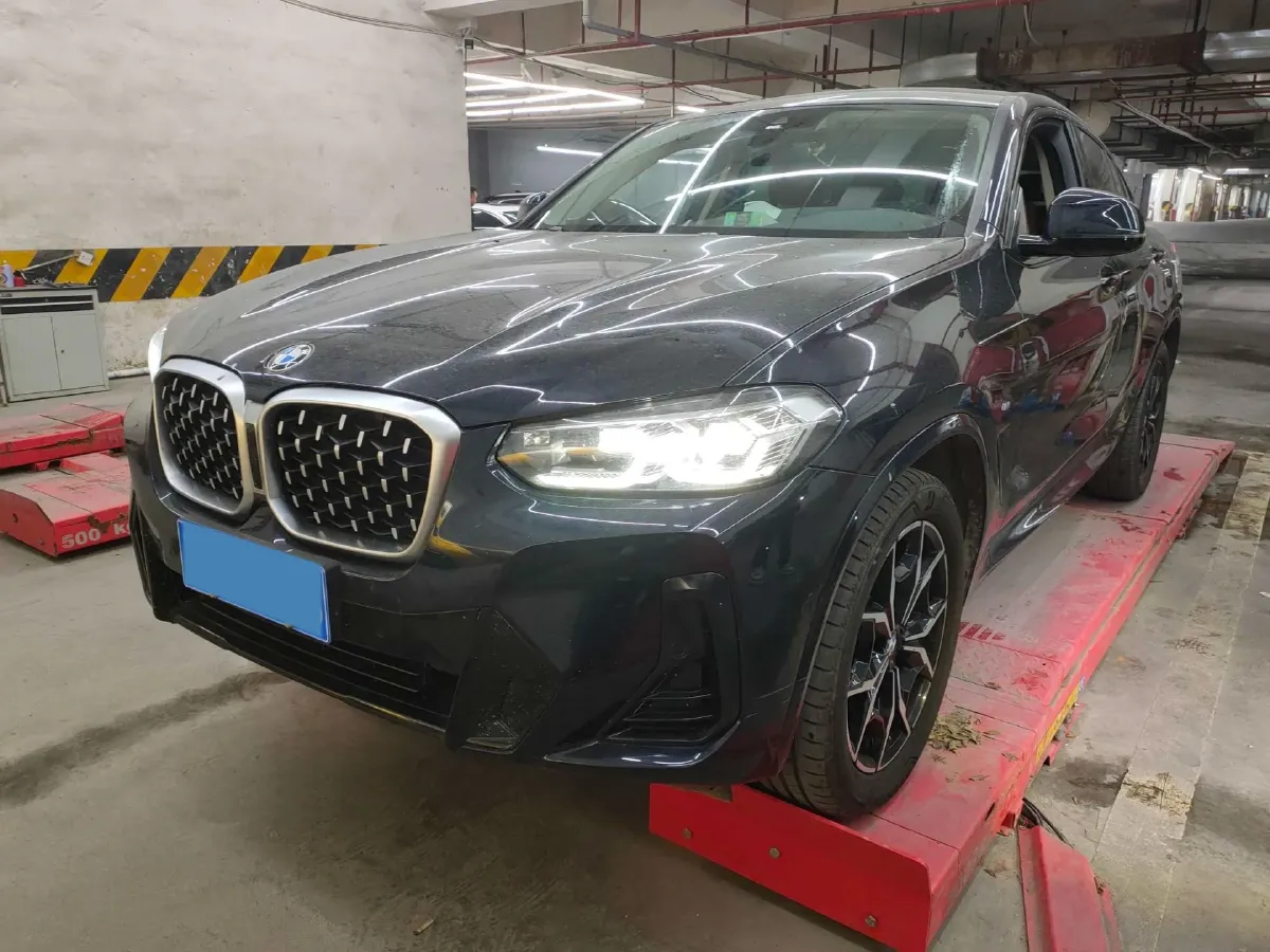 2022 BMW X4 2.0T 245HP L4 8AT,autocango,china used car exporter,china ev exporter,chinese used car exporter,chinese used ev exporter