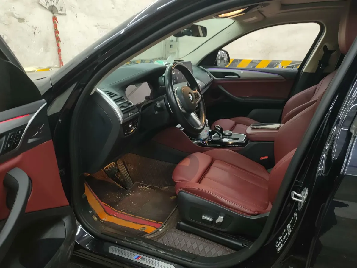 2022 BMW X4 2.0T 245HP L4 8AT,autocango,china used car exporter,china ev exporter,chinese used car exporter,chinese used ev exporter