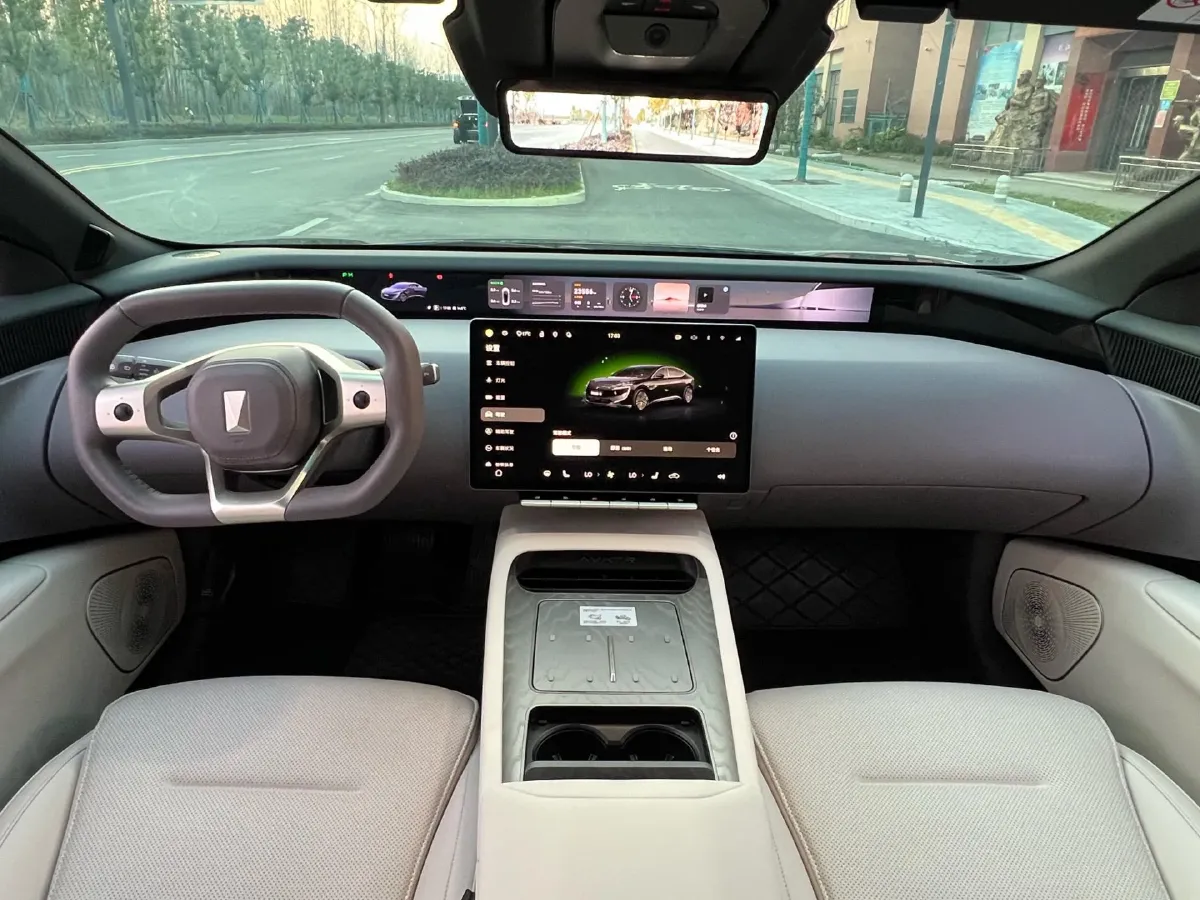 2024 Avatr 12 BEV 94.5KWH,autocango,china used car exporter,china ev exporter,chinese used car exporter,chinese used ev exporter