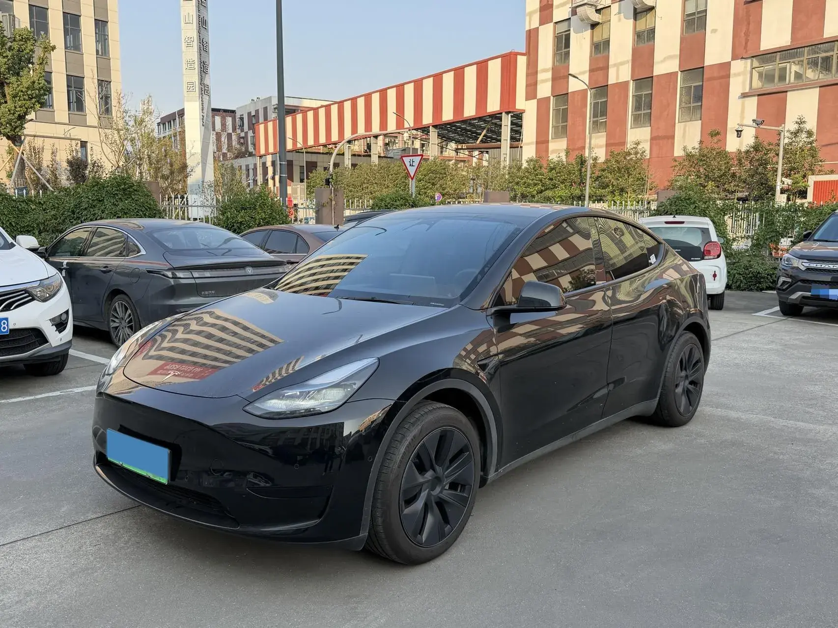 2023 TESLA MODEL view 1