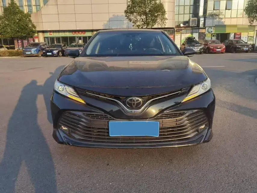 2019 TOYOTA CAMRY thumbnail 3