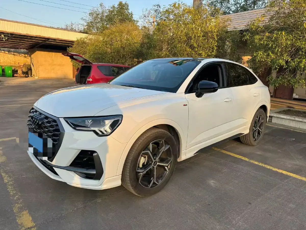 2024 Audi Q3 Sportback 2.0T 186HP L4 7DCT
