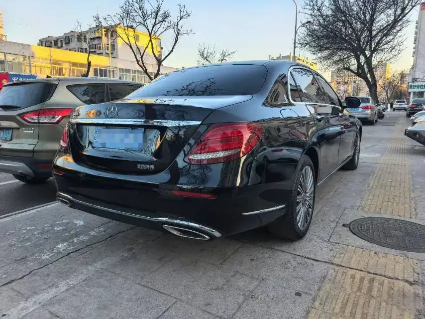 2020 MERCEDES-BENZ E thumbnail 4