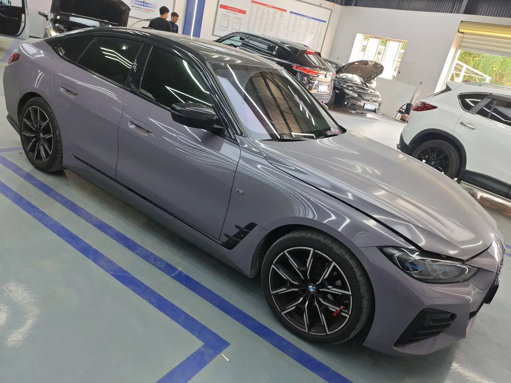 2022 BMW 4 thumbnail 2