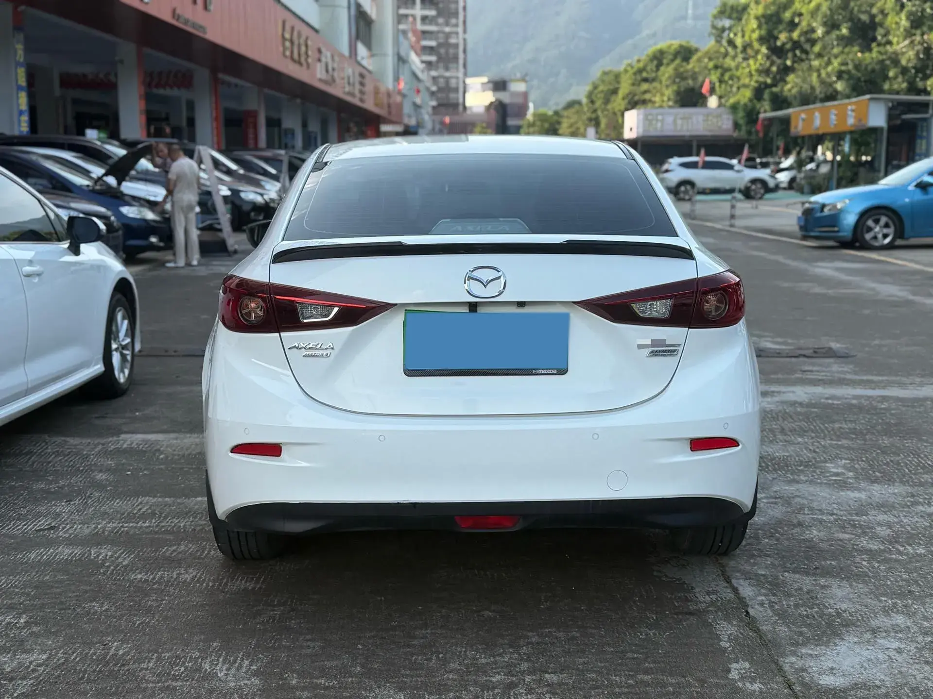 2017 MAZDA 3 thumbnail 3