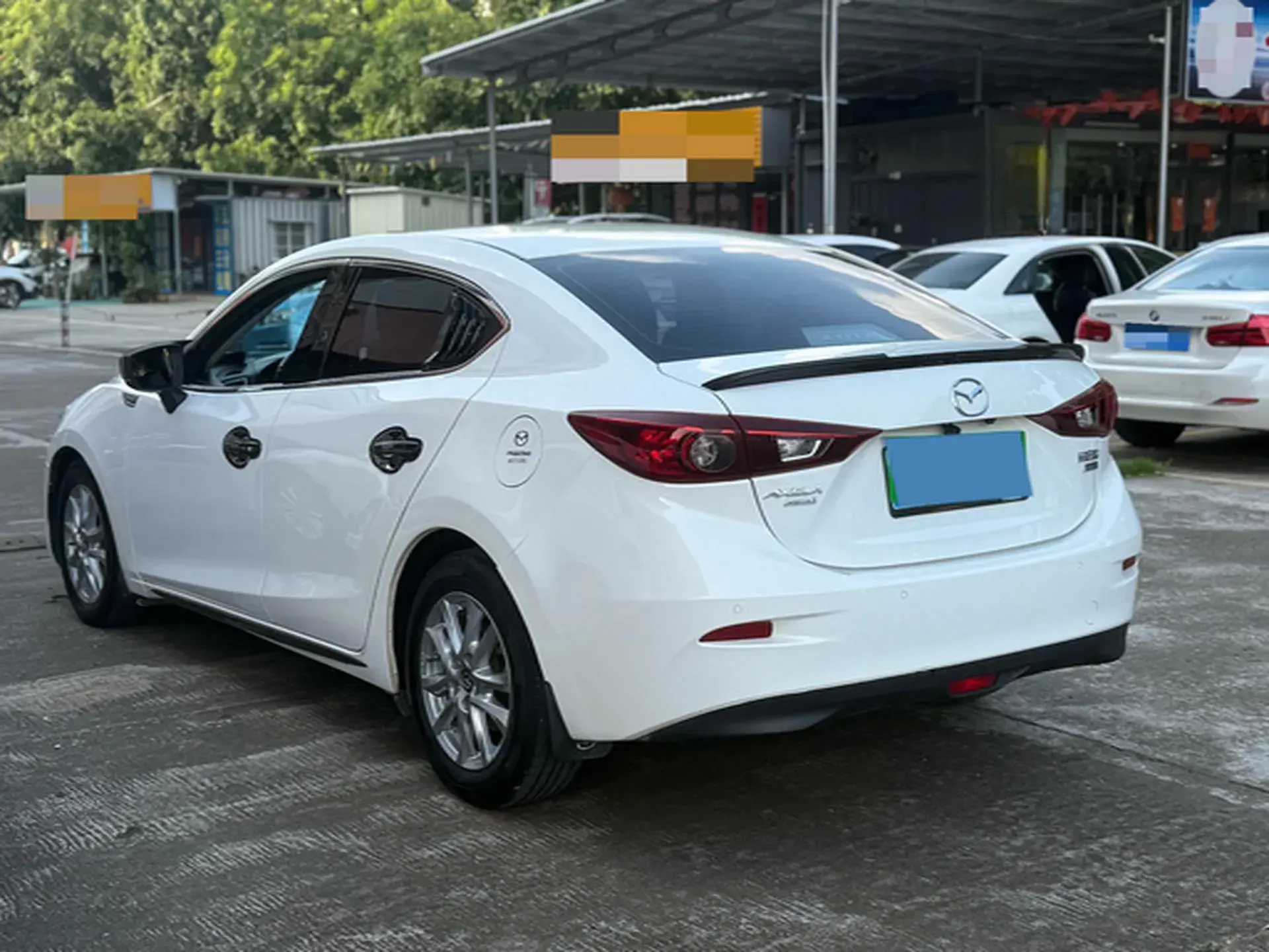 2017 MAZDA 3 thumbnail 4