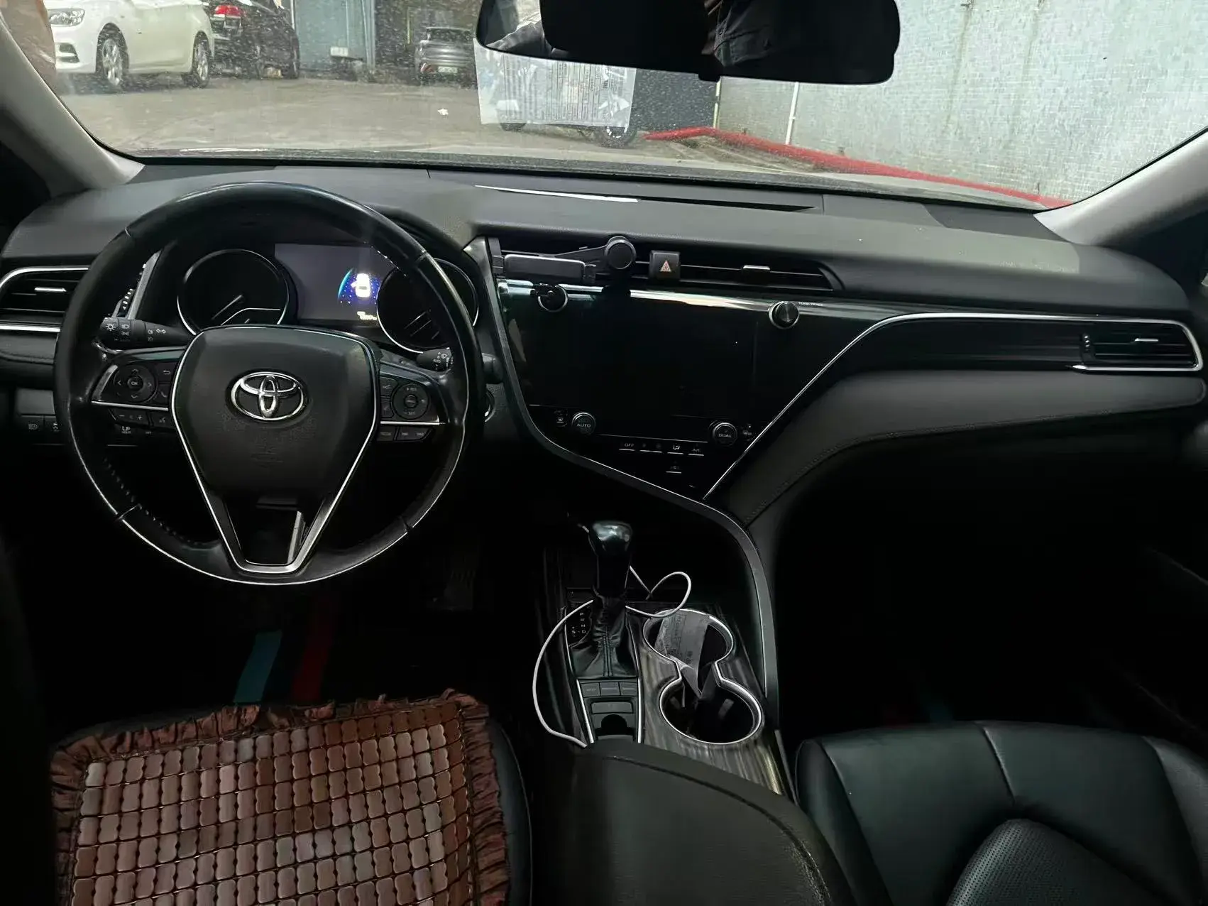 2019 TOYOTA CAMRY thumbnail 4