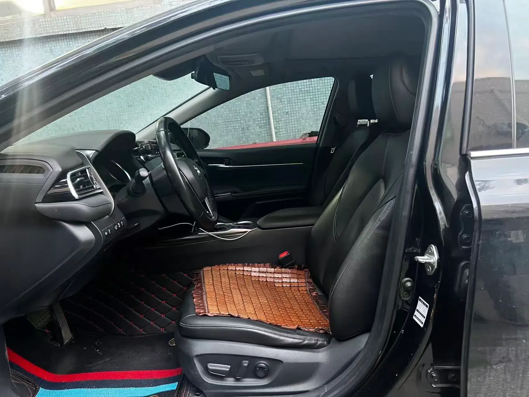 2019 TOYOTA CAMRY thumbnail 3