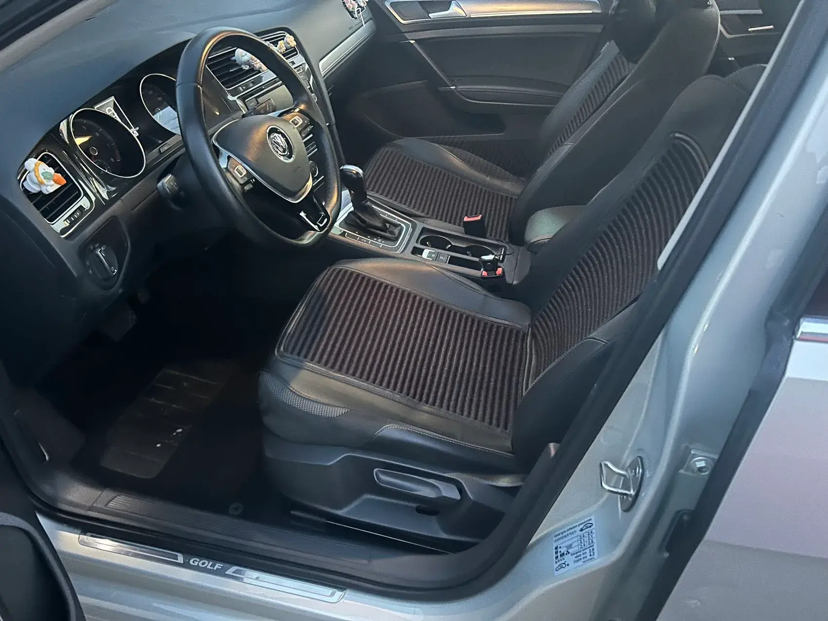 2018 VOLKSWAGEN GOLF thumbnail 4