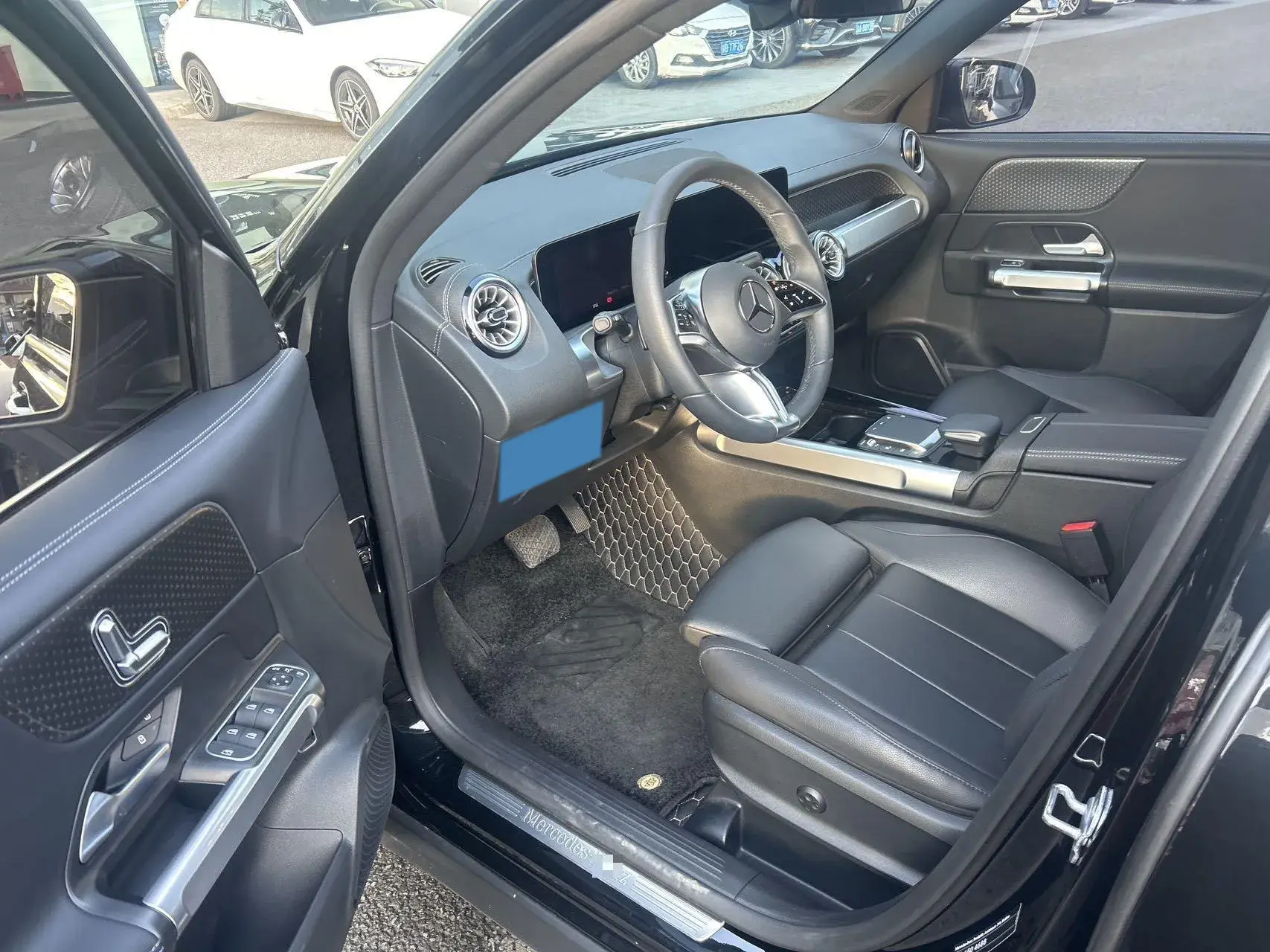 2024 MERCEDES-BENZ GLB thumbnail 3