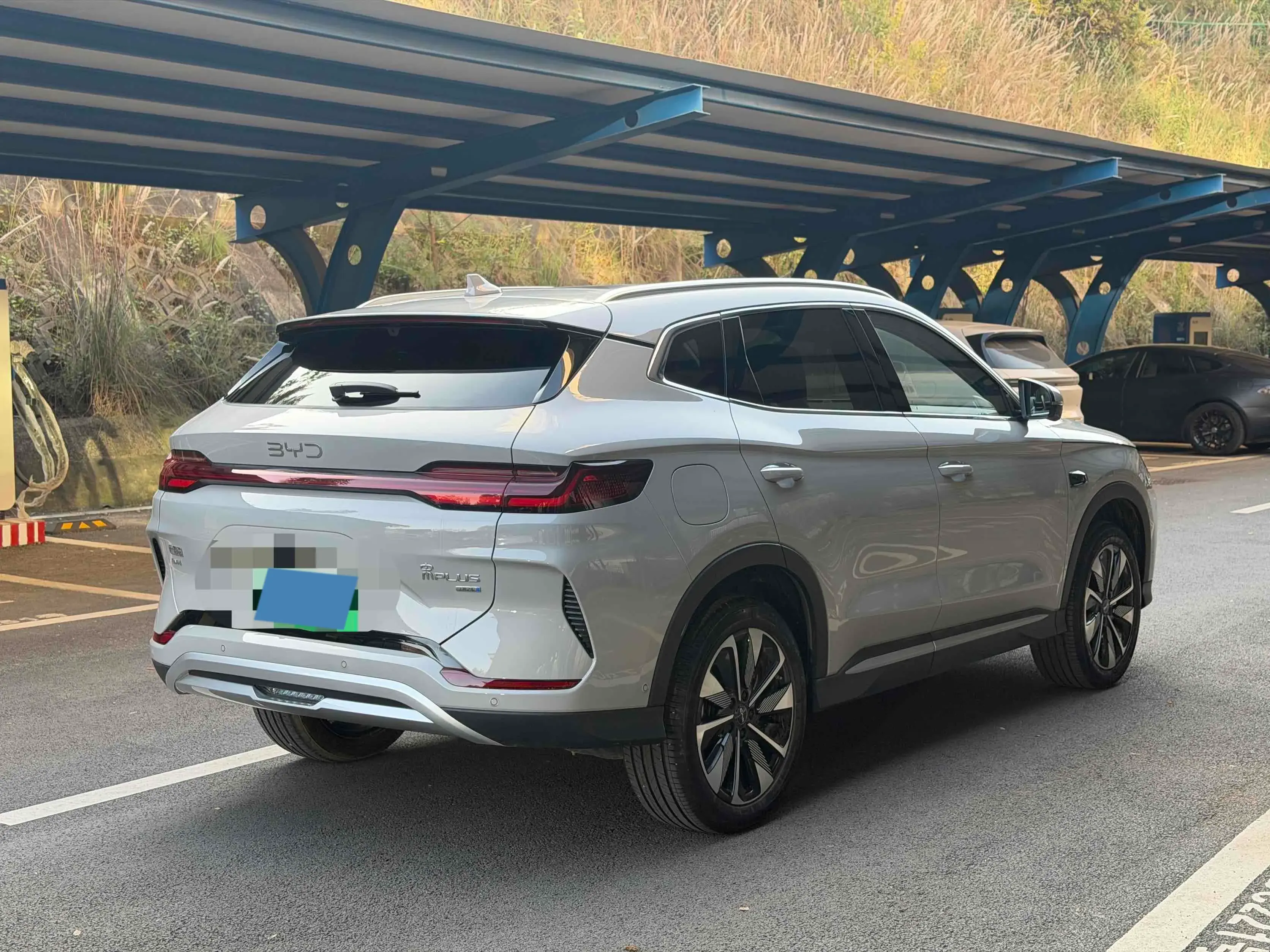 2025 BYD SONG thumbnail 2