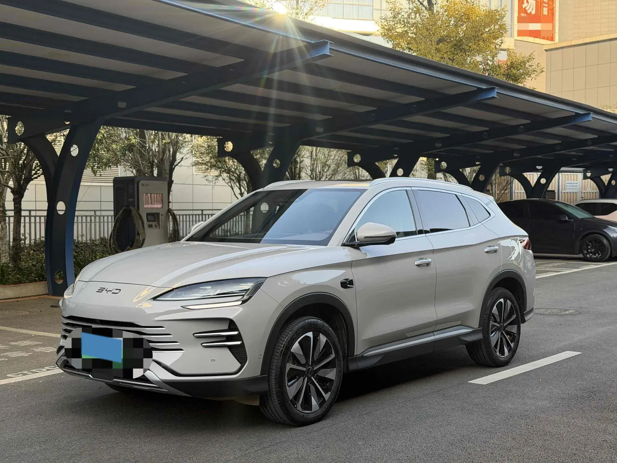 2025 BYD SONG view 1