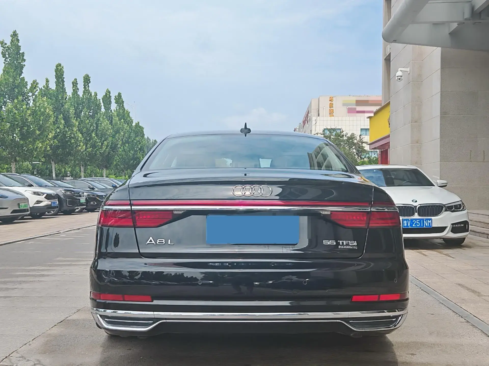 2019 AUDI A8 thumbnail 4