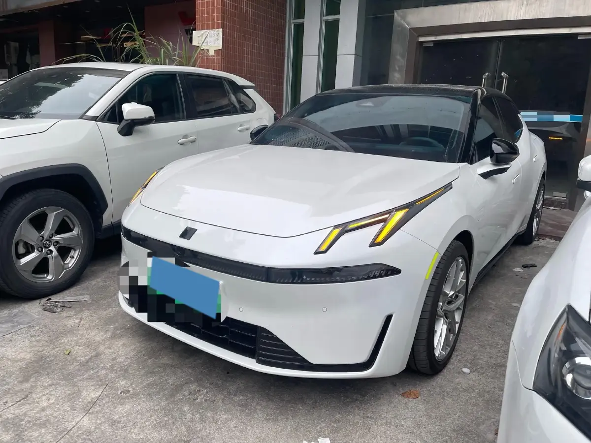 2024 LYNK&CO 07 EM-P 1.5T 163HP L4 3DHT PHEV 18.99KWH