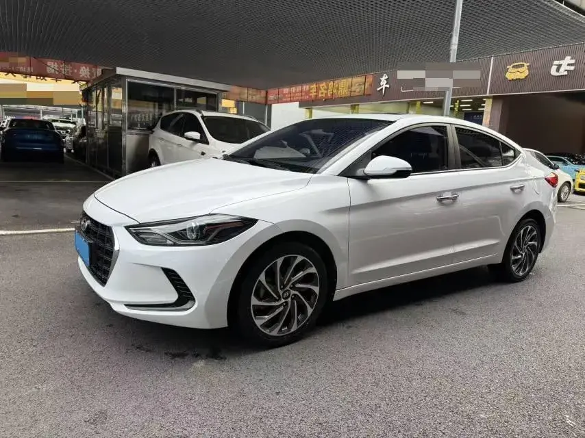 2020 HYUNDAI ELANTRA view 1