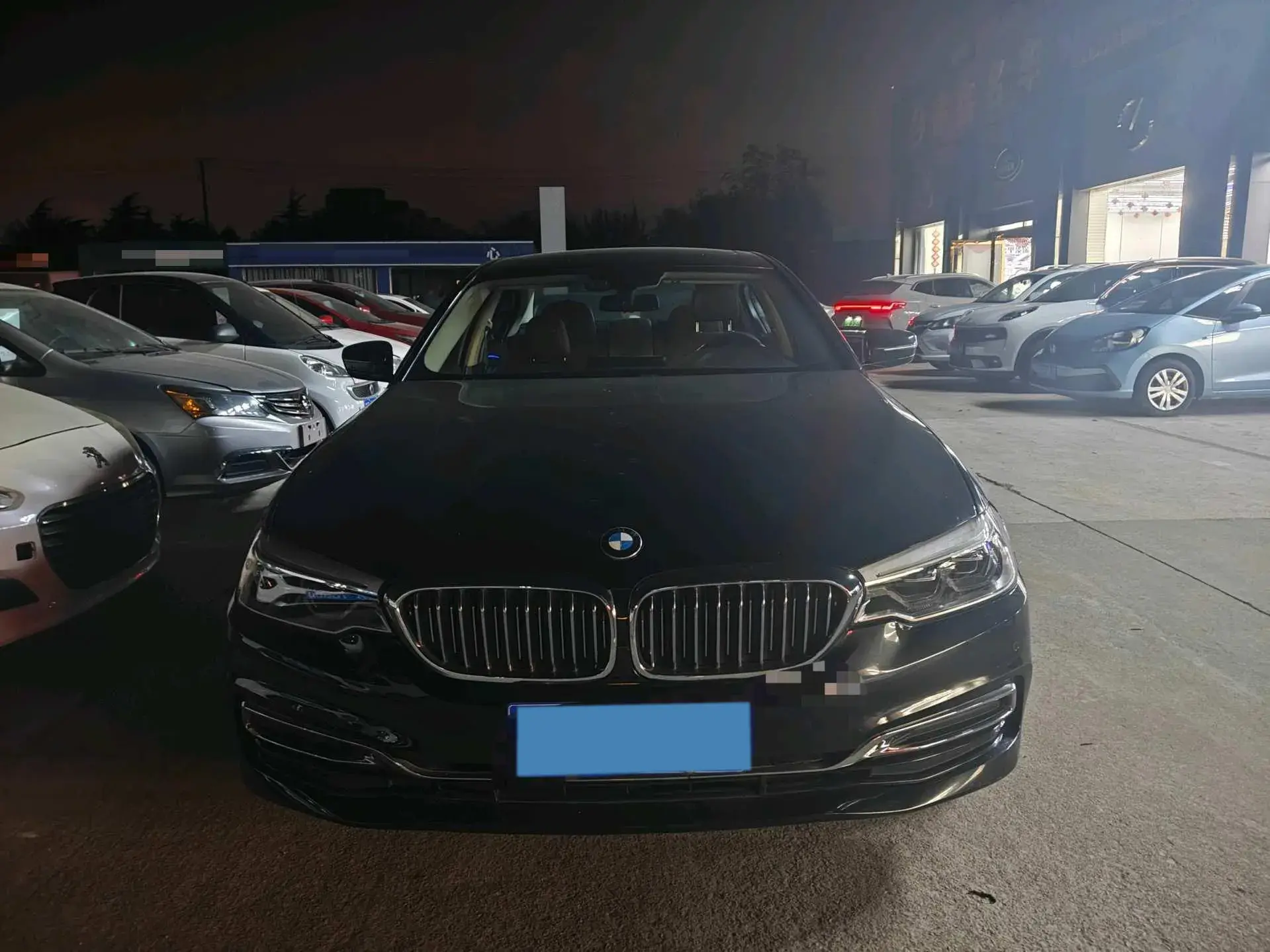 2020 BMW 5 thumbnail 2