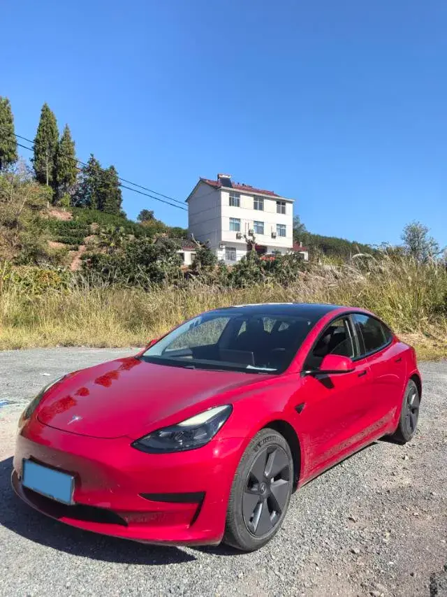2021 TESLA MODEL view 1