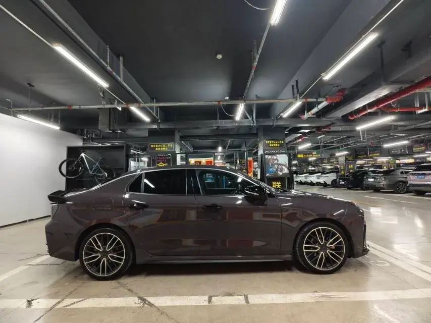 2025 LYNK&CO 03 thumbnail 4