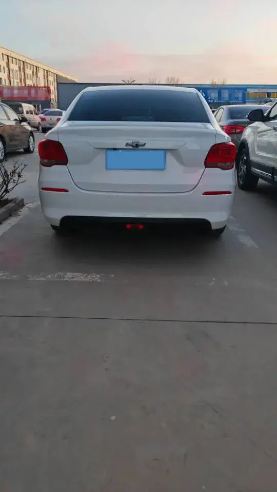 2019 CHEVROLET CAVALIER thumbnail 4