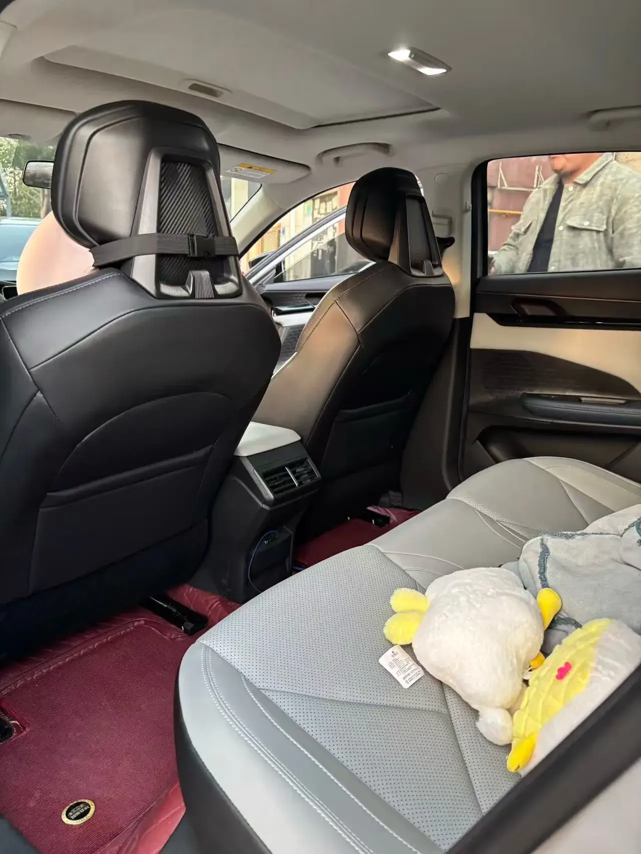 2023 CHANGAN UNI-V thumbnail 4