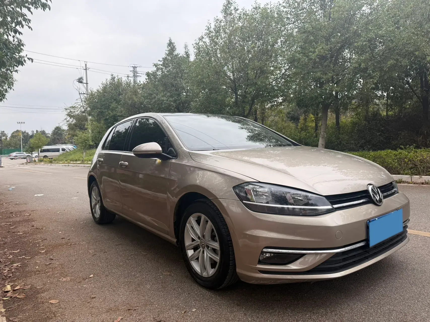 2018 VOLKSWAGEN GOLF thumbnail 3